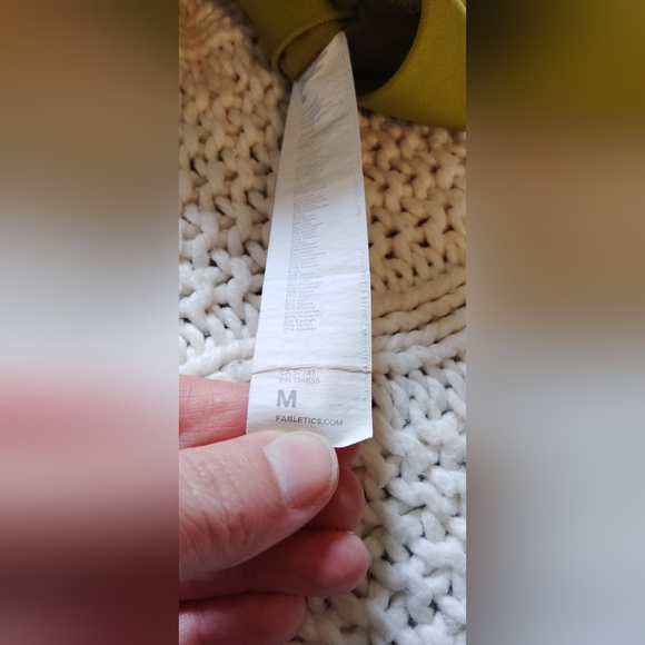 Fabletics Olive Green Activewear Top Size Medium! - Picture 3 of 3